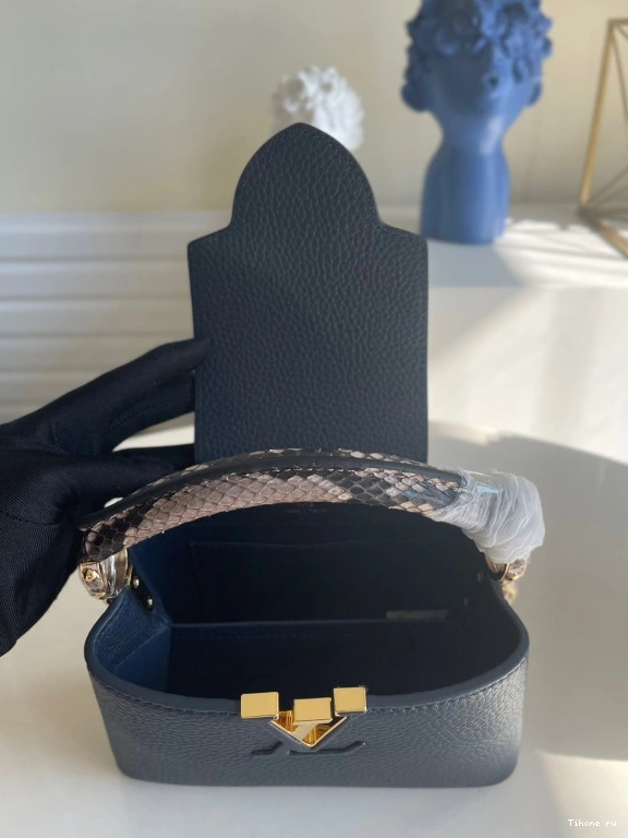 Affordable MINI CAPUCINES LOUIS VUITTON 0728